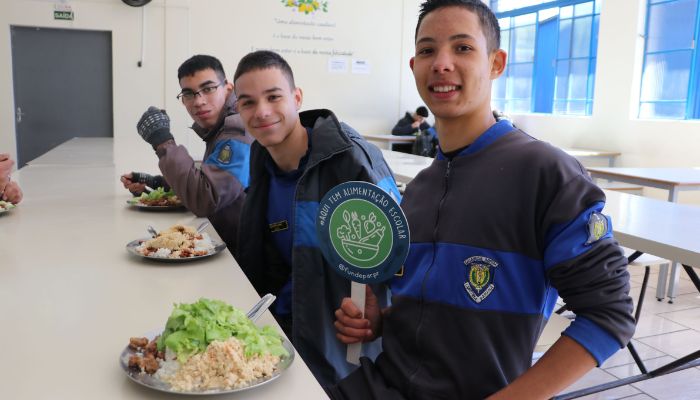  Paraná investe R$ 560 milhões por ano e garante cardápio nutritivo e variado nas escolas